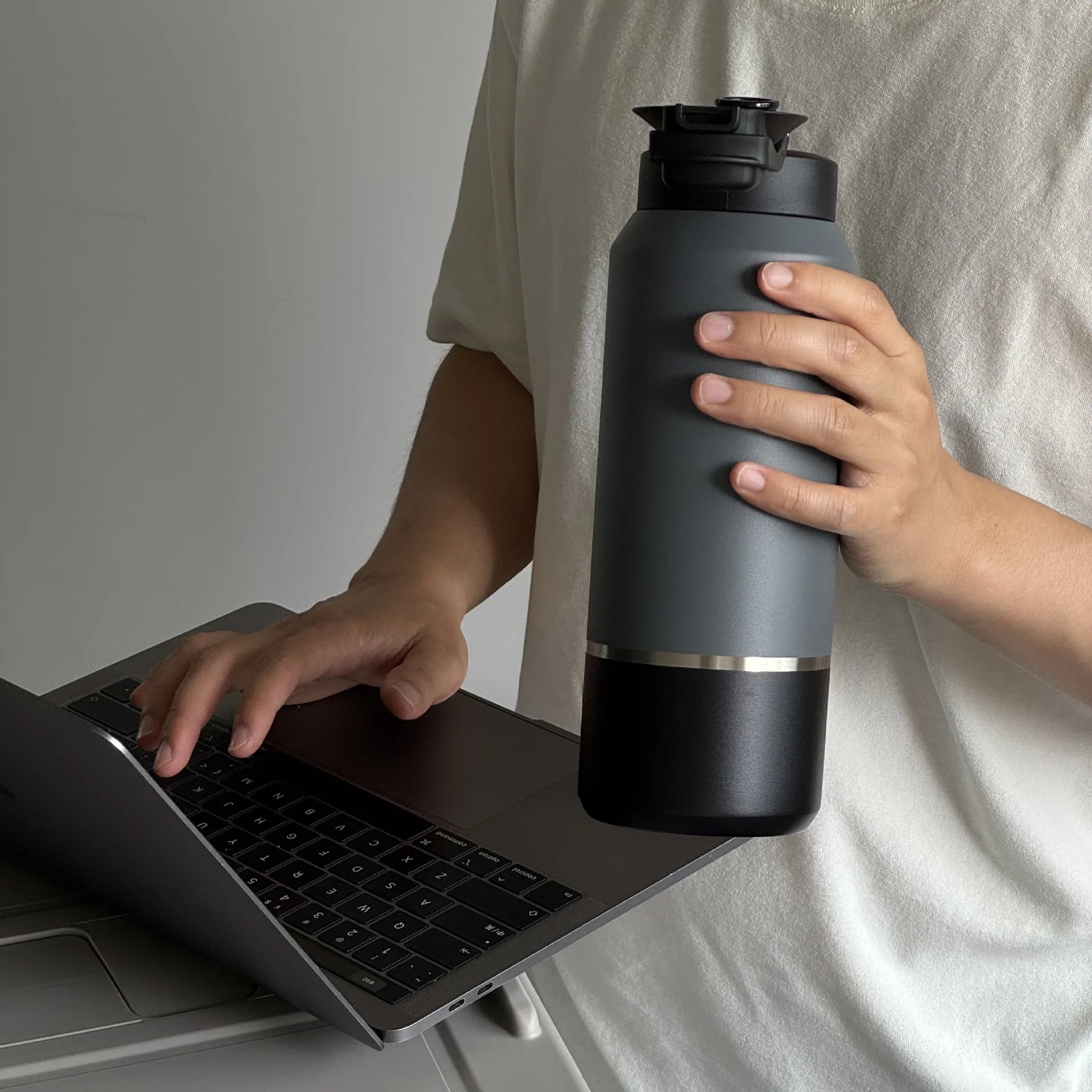 TYESO stainless steel portable sports kettle cup Outdoor portable drinking cup