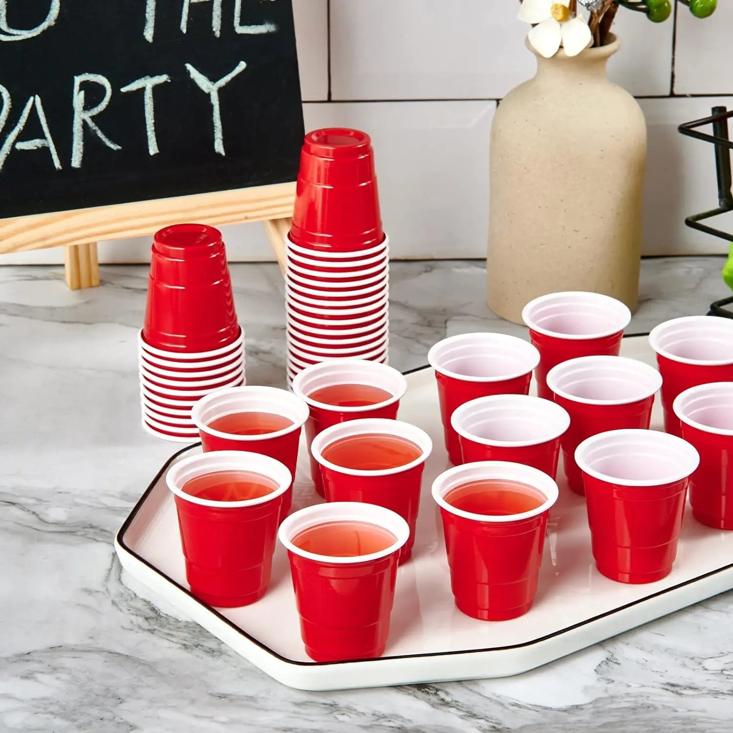 Plastic Party Cups in Red  for Drinks, Soda, Punch, Barbecue, Cola or Water